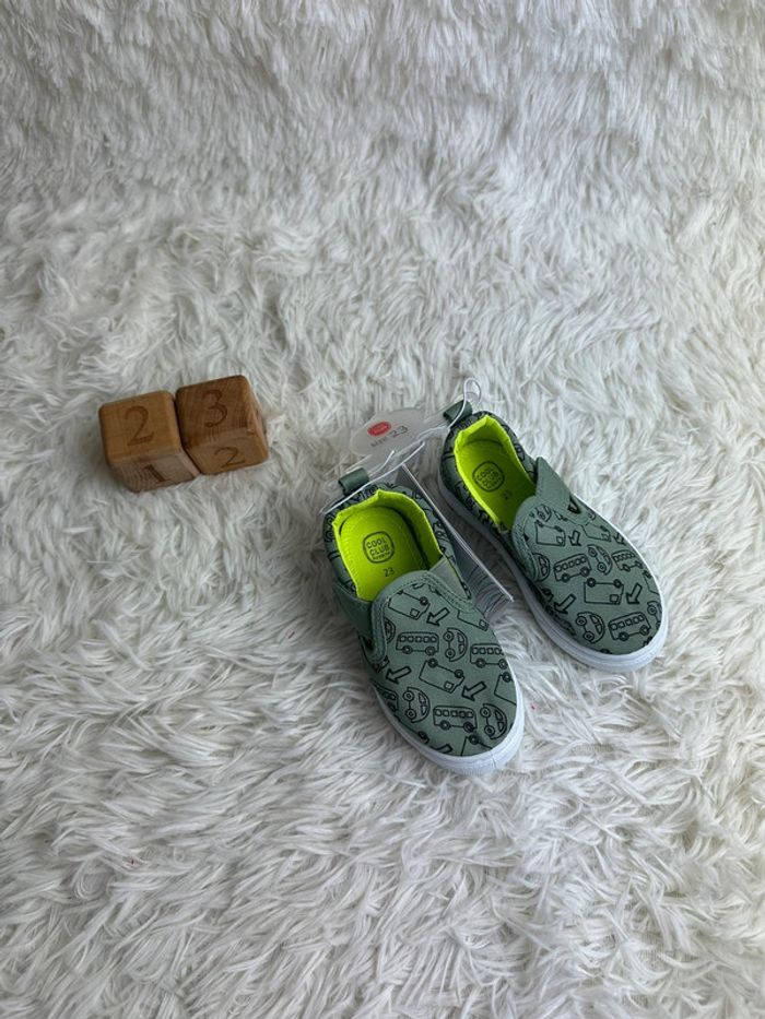 Paire de chaussures Cool club baby taille 23