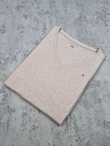 T-shirt col V Tommy Hilfiger beige chiné – Taille L Femme (mesures en photos)