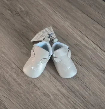 Chaussons souples fourrés, lapin avec oreille en relief