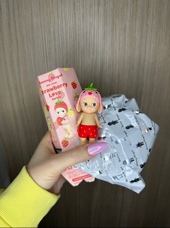 Sonny Angel Lop ear rabbit strawberry love 