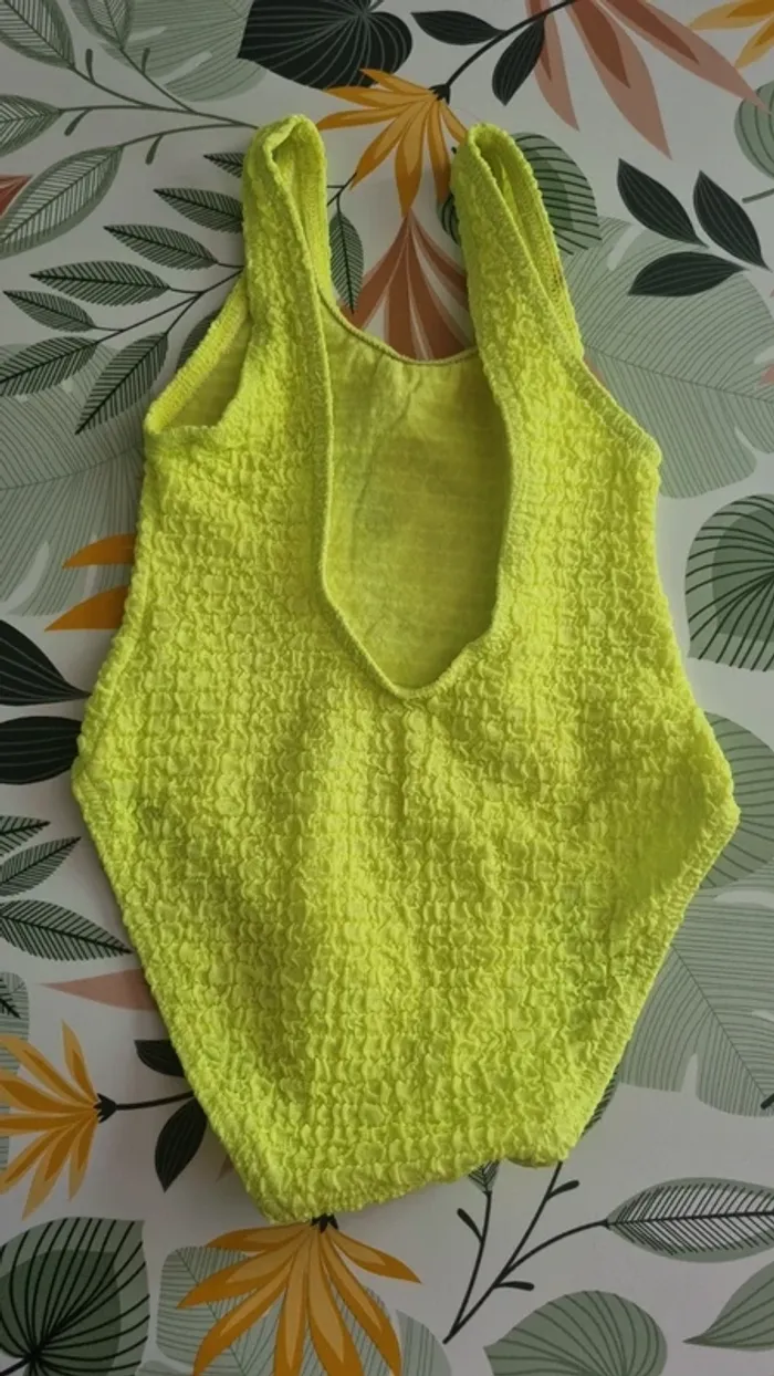 Maillot de bain 1 pièce fille taille 4 ans - photo numéro 6