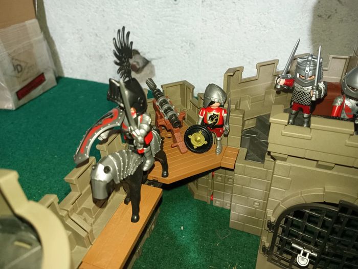 Château playmobil 6001" citadelle des chevaliers de l'aigle" - photo numéro 5