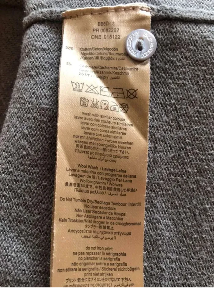 Gilet  Burberry authentique 3 ans  en parfait  état - photo numéro 3