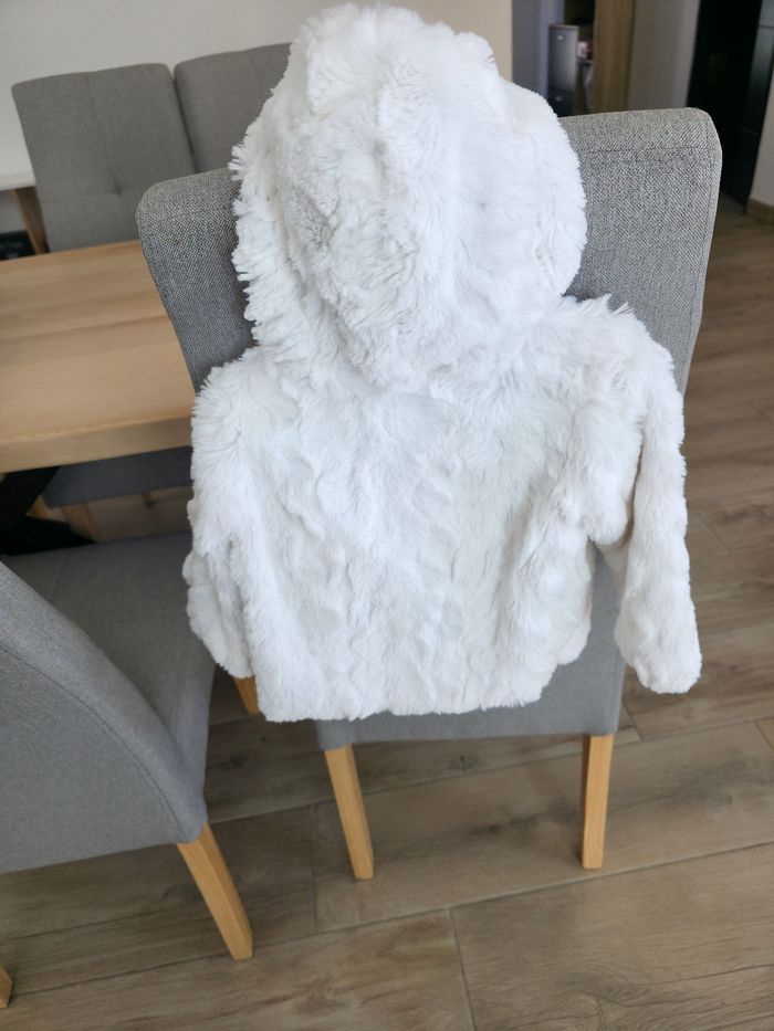 Veste blanche en faux poils - photo numéro 2