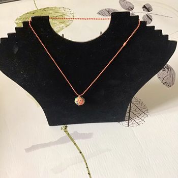 Collier fantaisie burger avec strass