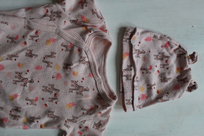 Bodie bébé fille manche longue avec bonnet - photo numéro 3