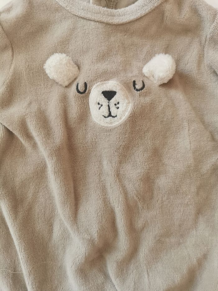 Pyjama 1 mois - photo numéro 2