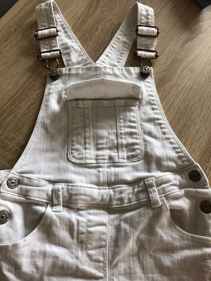 Combi short blanc 7 ans - photo numéro 4