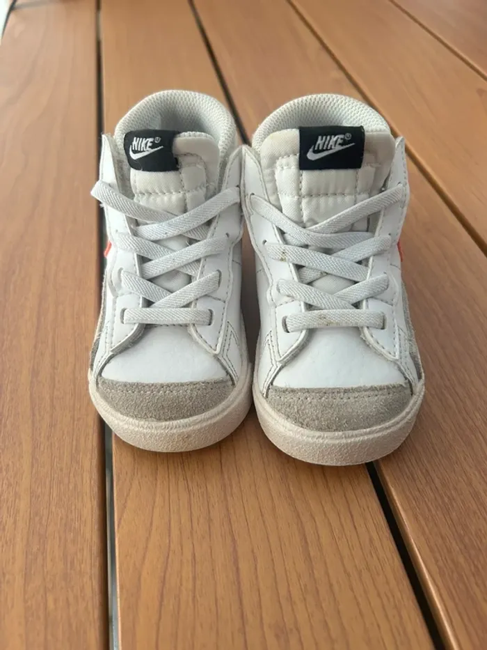Baskets Nike fille Blazer Mid 77 taille 22 - photo numéro 4