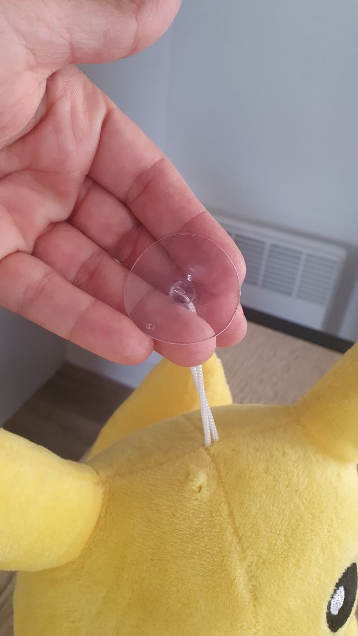 Peluche Pikachu neuve - photo numéro 2