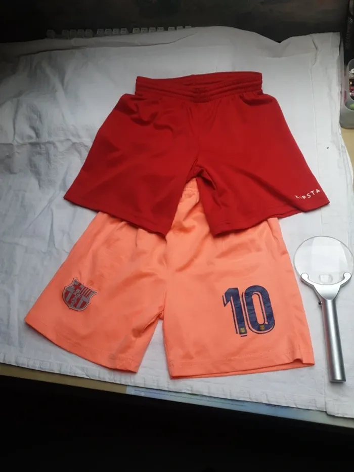 Lot de 2 shorts taille 6/8ans
