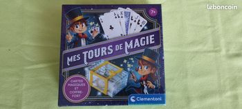 Jeux Neuf mes tours de magie Clementoni