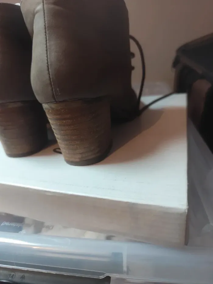 🥿 Bottines à talons en suédine kaki – T.37 - photo numéro 8