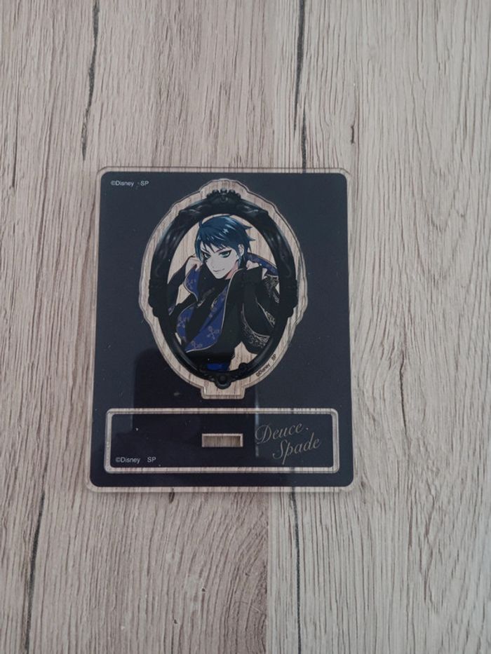 Standee twisted wonderland deuce heartlabyul