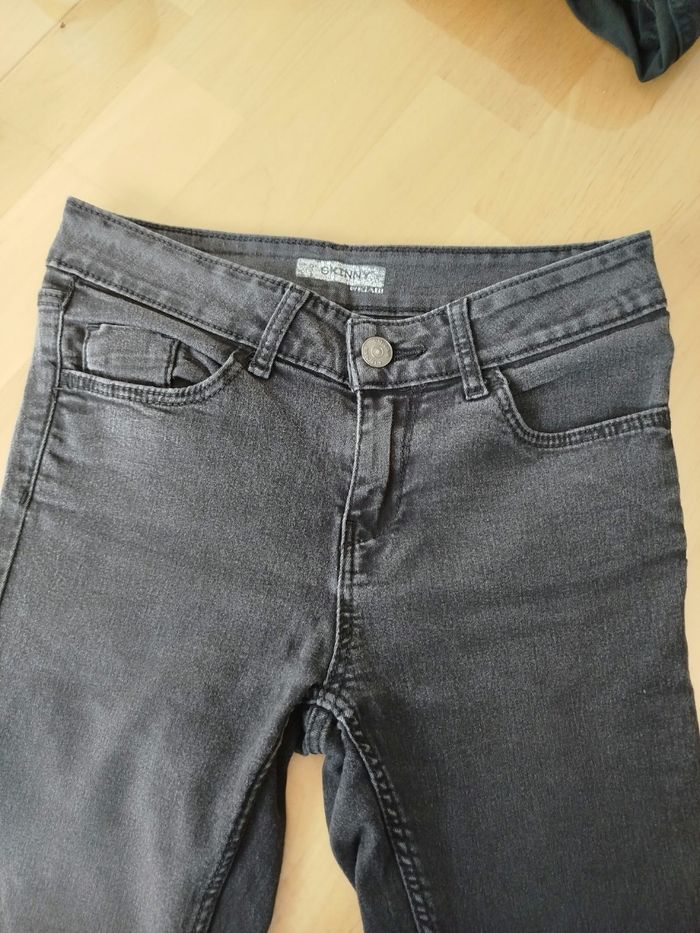 Jean noir délavé taille XS Kiabi - photo numéro 4