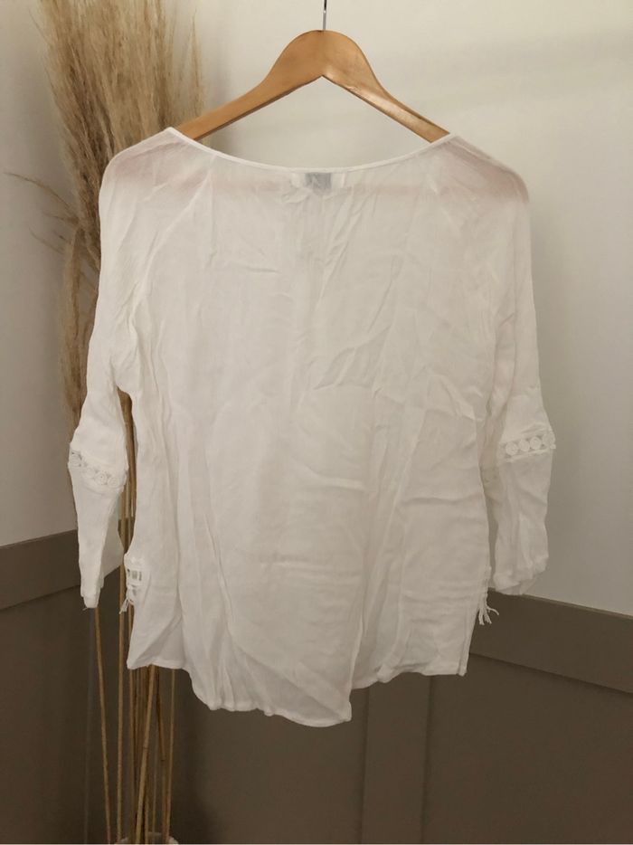 Blouse blanche bohème broderie TU correspond à du 36 - photo numéro 2