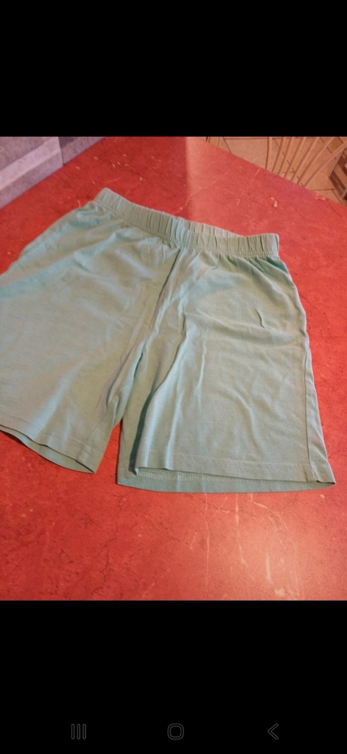 Lot de 2 shorts garçon taille 8 ans - photo numéro 3