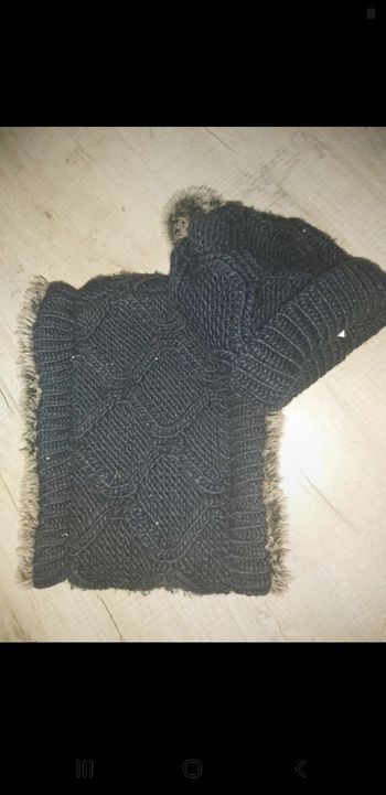 Ensemble bonnet et tour de tete