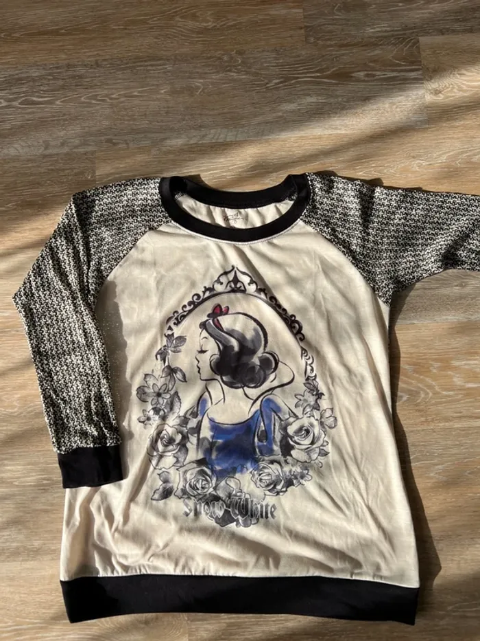 Pull blanche neige