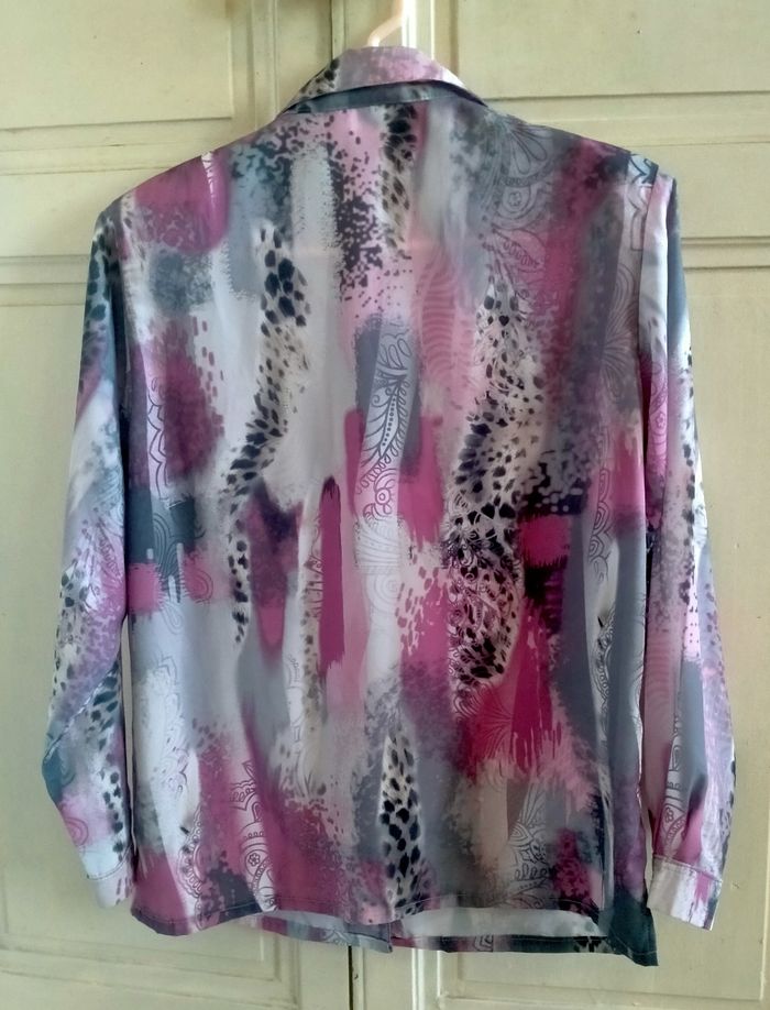 Chemise manches longues rose femme/ taille 42/ tres bon etat. - photo numéro 2