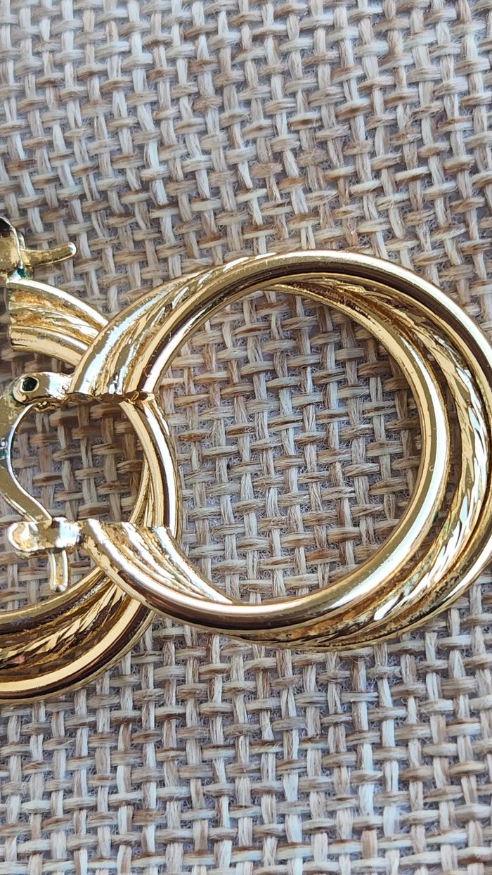 Boucle d'oreille  plaqué or  3 cercles - photo numéro 2