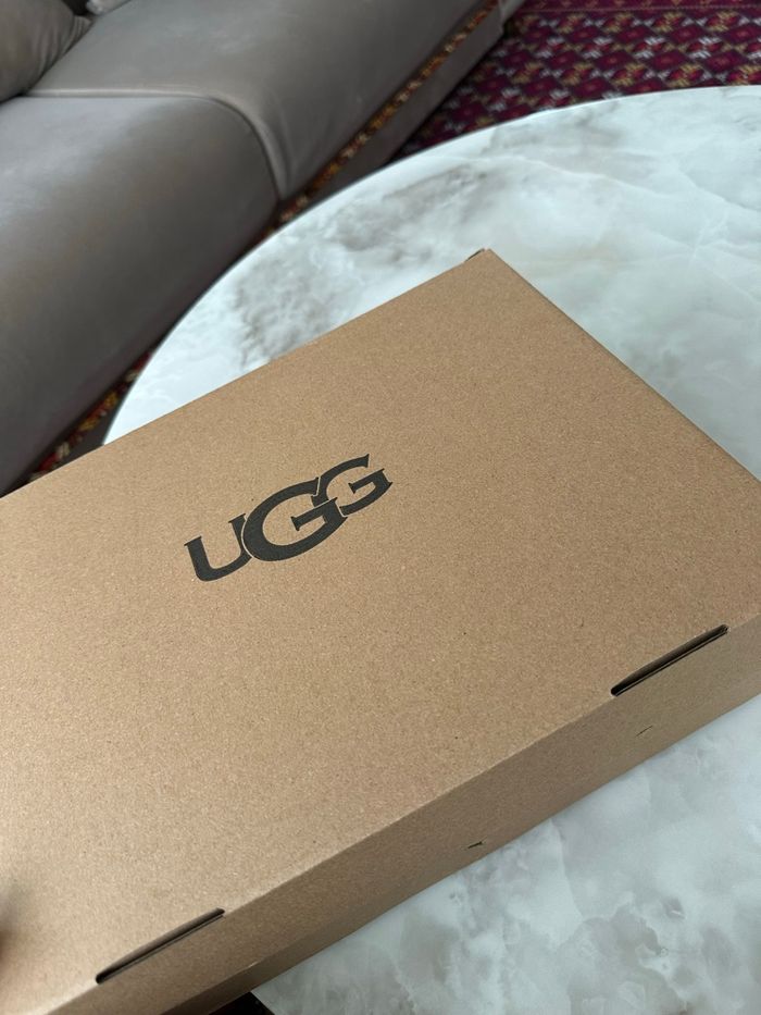 UGG Taille 38 - photo numéro 3