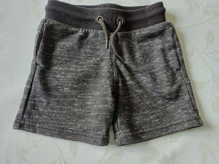 Short fille 92 cm H&M - photo numéro 2