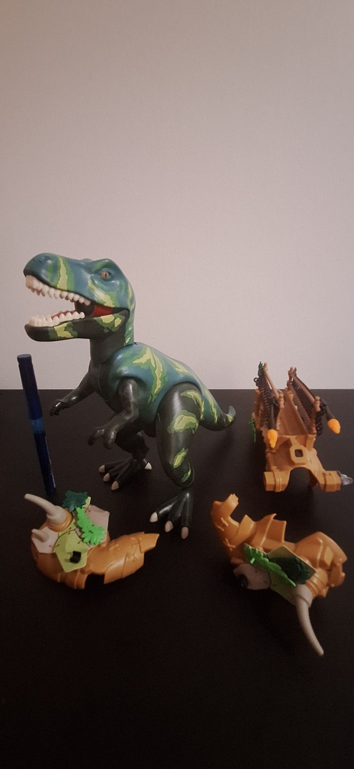 T-Rex playmobile avec son armure taille 20 cm - photo numéro 2