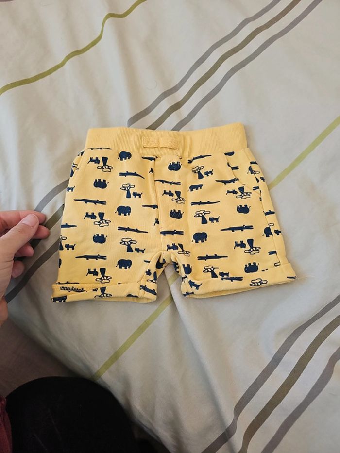 Short Taille 3 mois