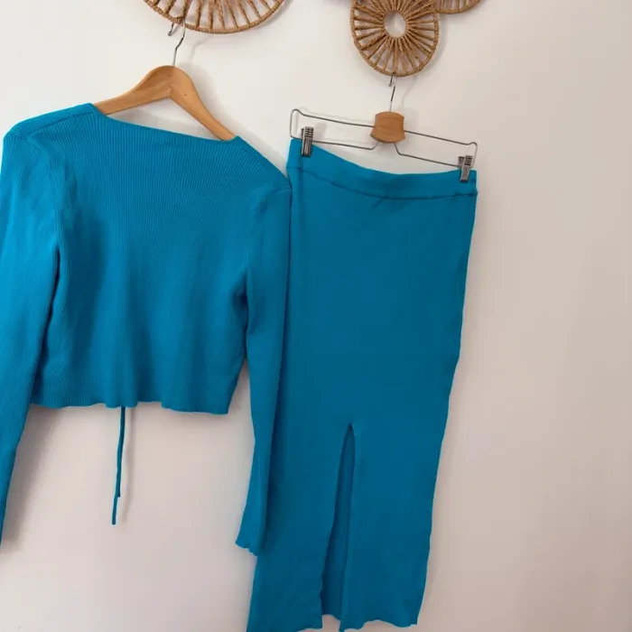 Ensemble Zara jupe taille L et gilet taille XL - photo numéro 6