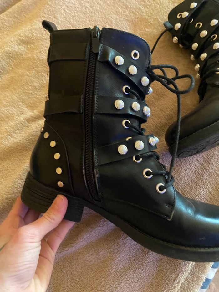 Bottines noires à perles - photo numéro 3