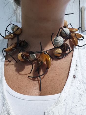 Collier africain neuf