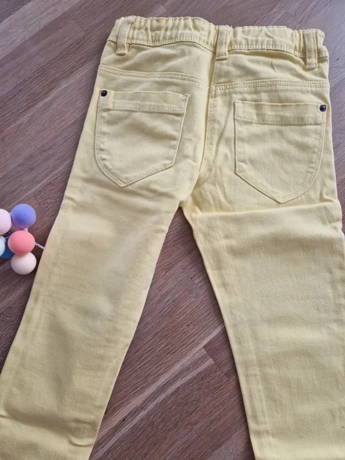 Pantalon/Jean jaune Kiabi 6ans - photo numéro 6