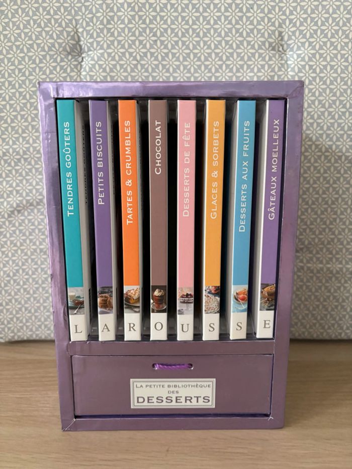 Coffret Larousse "La Petite Bibliothèque des Desserts"