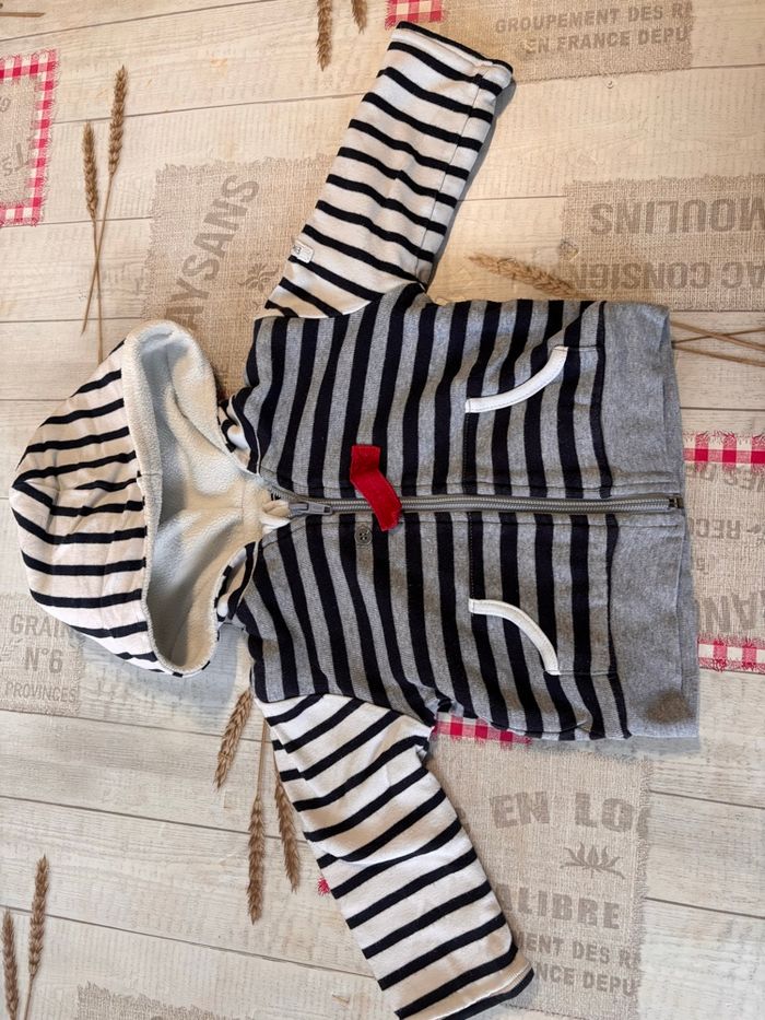 8 gilets - photo numéro 2