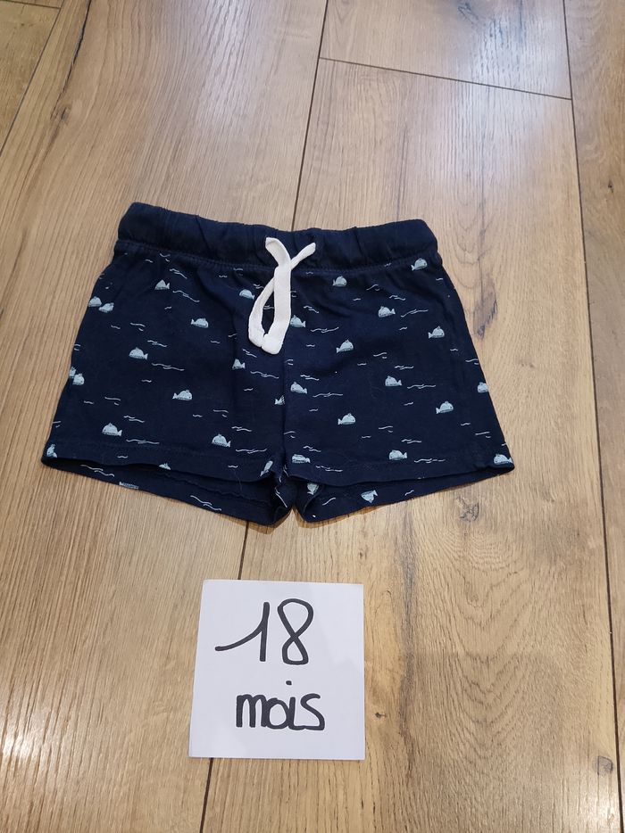 Short en coton pour bébé garçon en taille 18 mois de chez Kiabi.