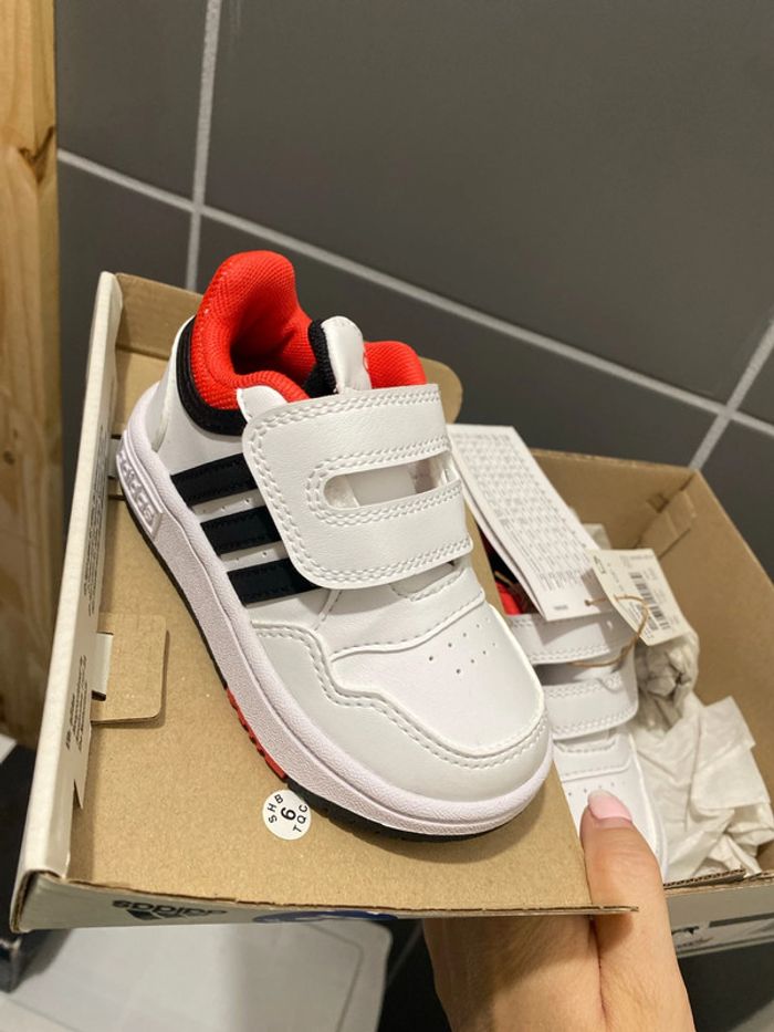 Basket taille 22 neuve - photo numéro 2