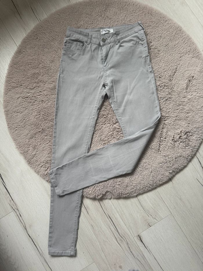 Pantalon gris Mango 38