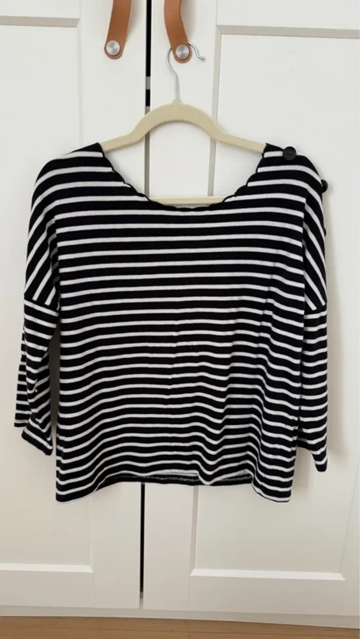 Tshirt/pull leger - photo numéro 2