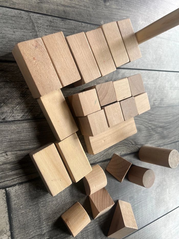 Lot de jeux construction en bois . - photo numéro 2
