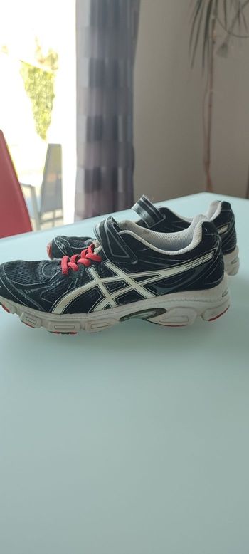 Chaussures de sport ASICS 33.5