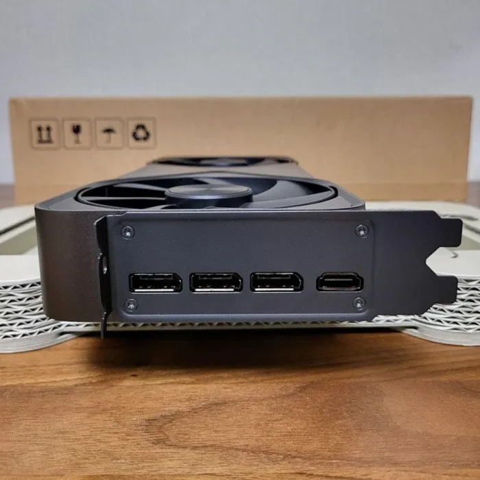 NVIDIA Rtx 5090 - photo numéro 7