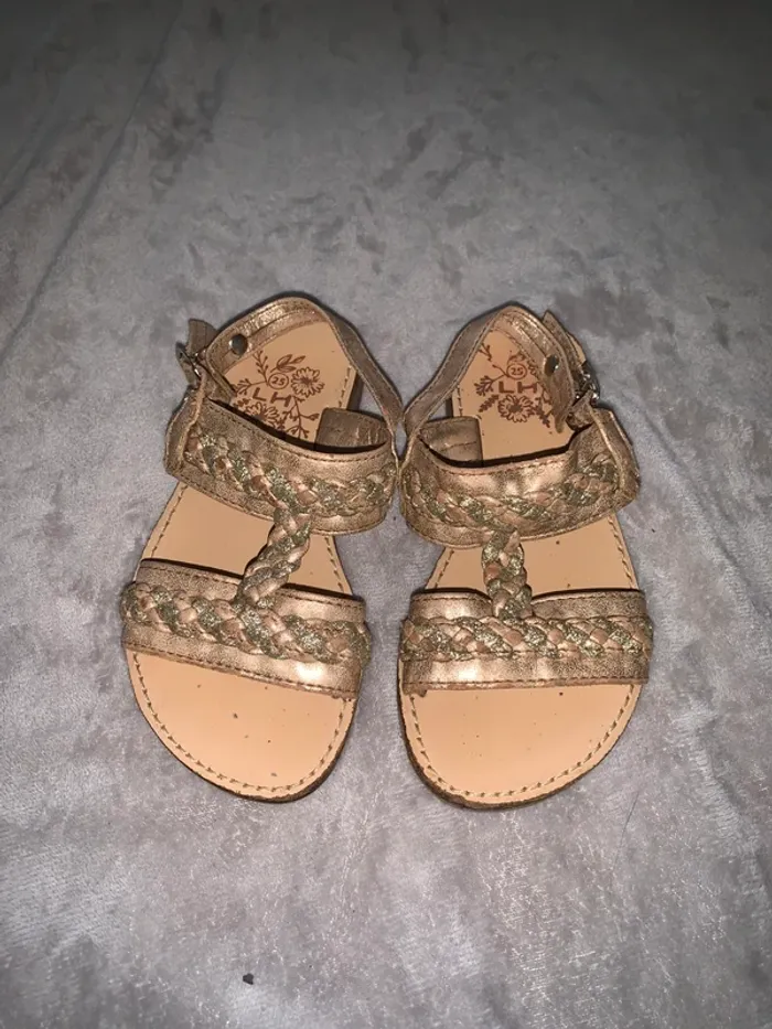 Sandales dorées tressées fille, confort été