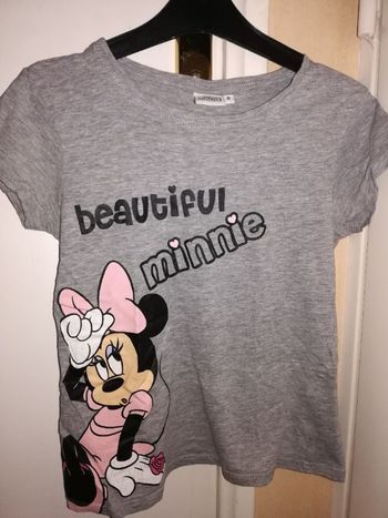 T-shirt manche courte,Disney,taille 8 ans.