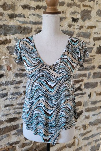 Tshirt blouse manches courtes à motifs beige marron turquoise Patrice Breal Taille 2 ou 34 36
