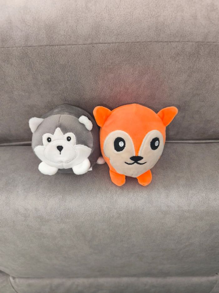 2 peluches boules