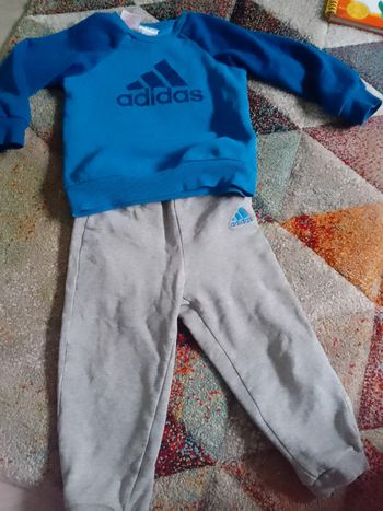 Survêtement jogging adidas 18 24 mois