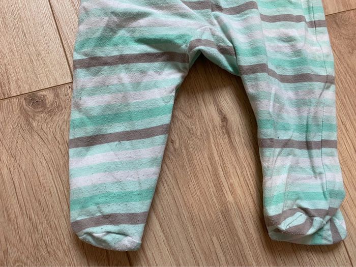 Lot pyjama 6mois - photo numéro 4