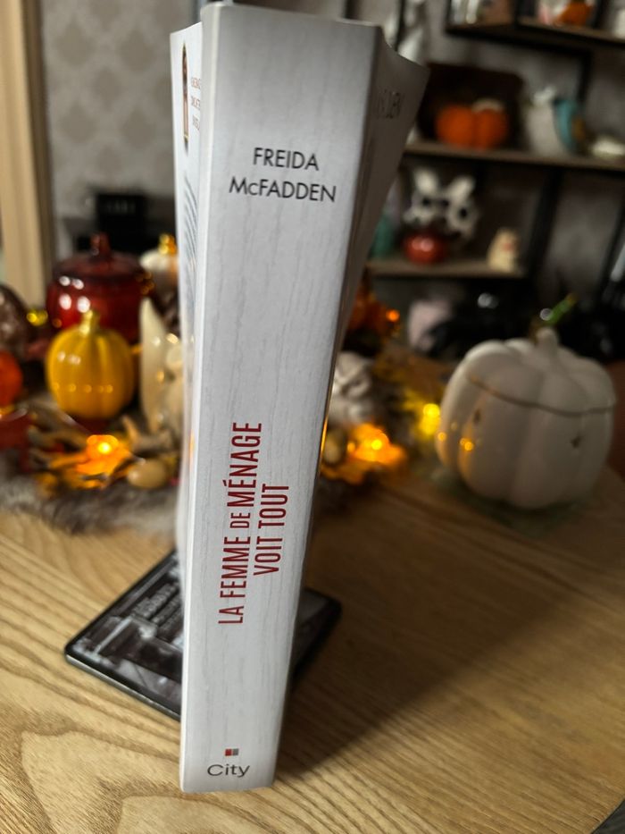 Livre Freida McFadden - photo numéro 7