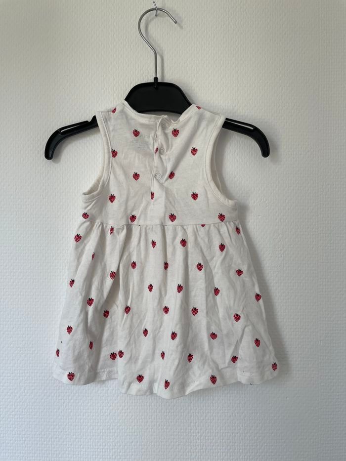 Robe été 6 mois - photo numéro 2